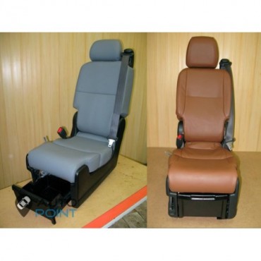 Toyota Sequoia Platinum - среднее сиденье дивана