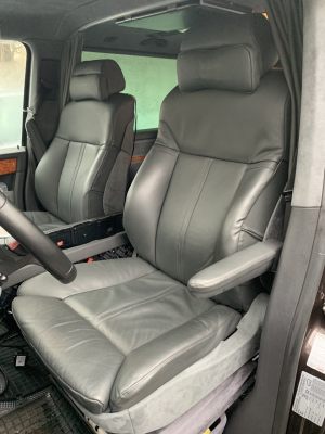 Seats_BMW7_E65-Volkswagen_Multivan_d01