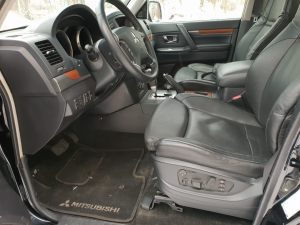 Seats_BMW_X5_E70-Mitsubishi_Pajero_d02