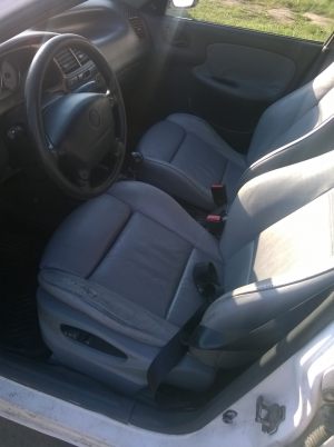 Daewoo_Lanos-seats_BMW_X5_E53_d01